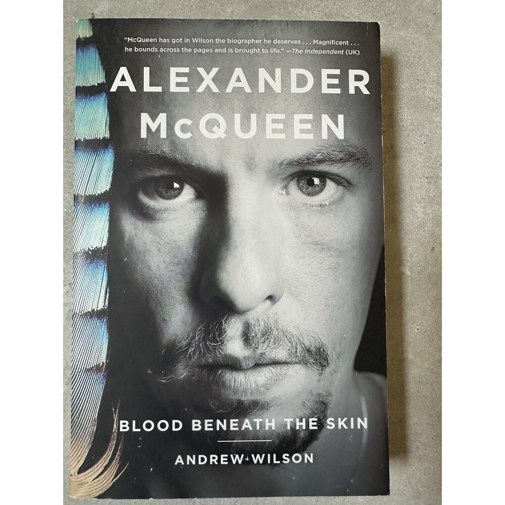 Alexander McQueen: Blood Beneath the Skin By Andrew Wilson - Picture 2 of 6